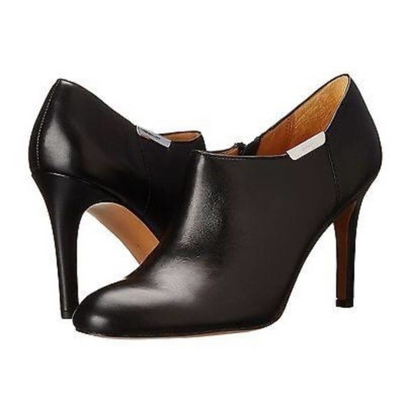 Coach Almond Toe Black Leather Seneca Ankle Booties Size 9 - Picture 1 of 13